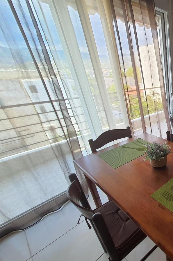 Seaside Beach Apartment Каламата Экстерьер фото